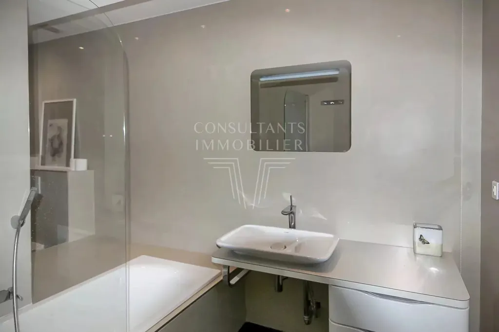 Salles de bain - Appartement de Deux Suites avec Jardin à Cimiez, Nice