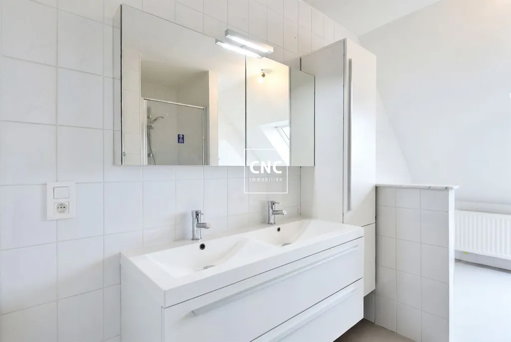 Vannitoad - Triplex Apartment with Terraces in Knokke