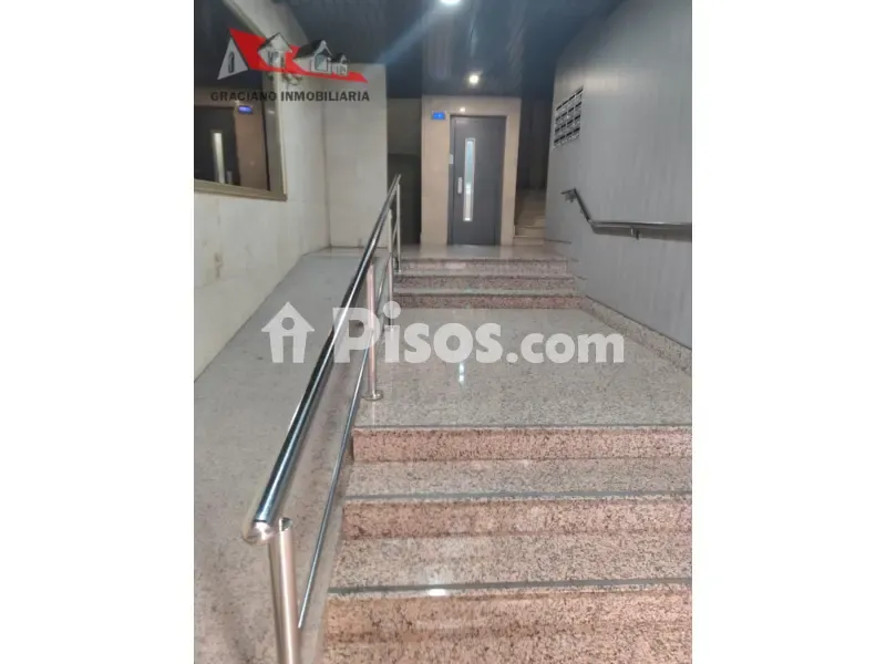 Stanze - Spacious Apartment with Balcony in Feria