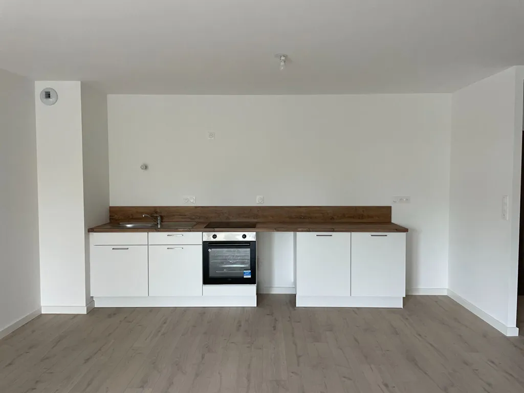 Cuisine - Appartement 3 Pièces avec Terrasse à Laval