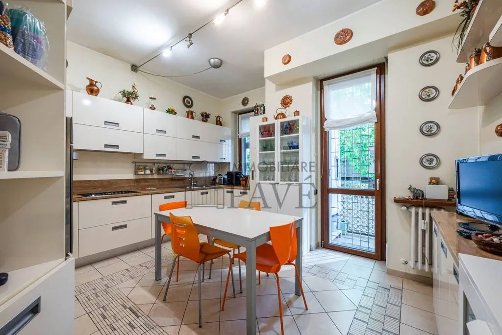Cuisine - Luxury Apartment with Triple Exposure in Milan