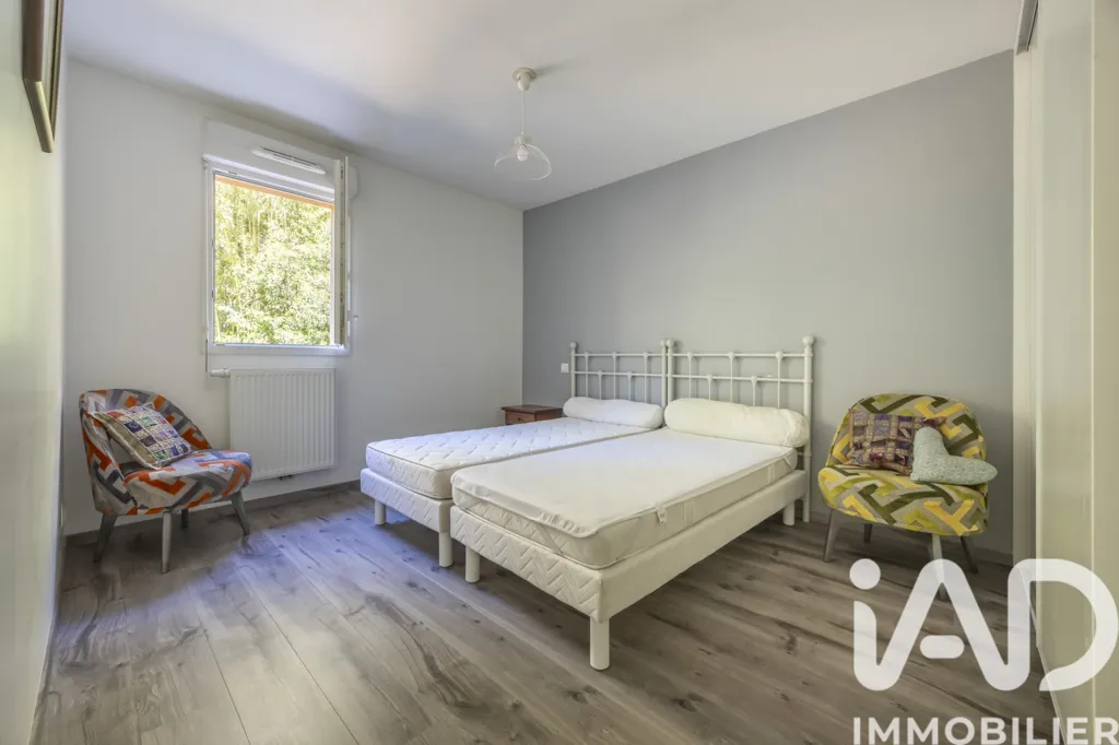 Chambres - Appartement avec Balcon et Vue Verdoyante à Bayonne