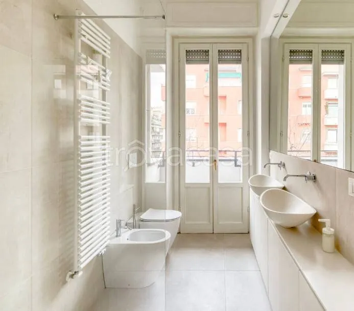 Vannitoad - Retrofitted Two-Bedroom Villa in Samarate