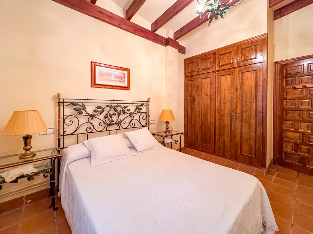 Magamistoad - Rustic Chalet with Olive Grove in Segorbe