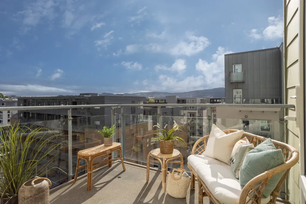 Rõdu - 4-Bedroom Apartment with Panoramic View in Solside