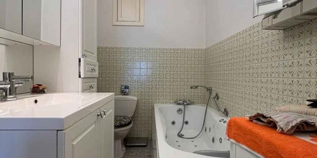 Vannitoad - Corner Apartment with Park View in Ostend