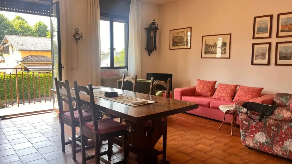Elutuba - Spacious Trilocale with Balcony in Carpaneto Piacentino