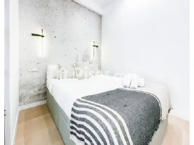 Chambres - Amueblé Flat with Balcony in Carrer Girona