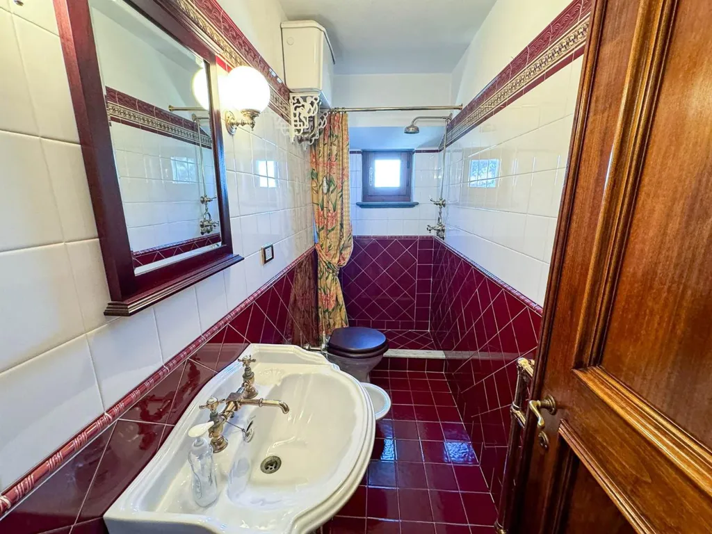 Salles de bain - Restored Apartment in Scandicci Convent