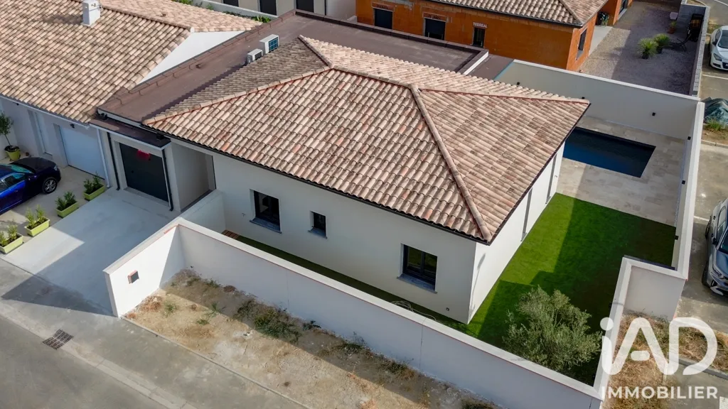 Vue aérienne - Maison Neuve avec Piscine à Bassan