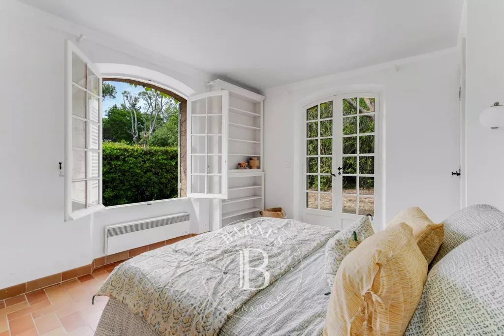 Chambres - Maison Provençale avec Piscine dans le Domaine Privé à Saint-Tropez