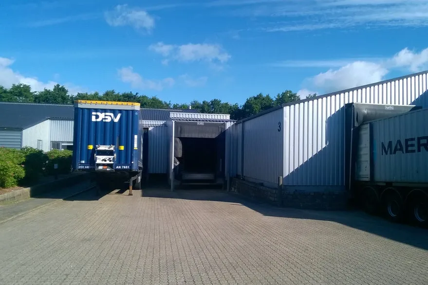 Esterno - Warehouse with Office Space in Fibernet