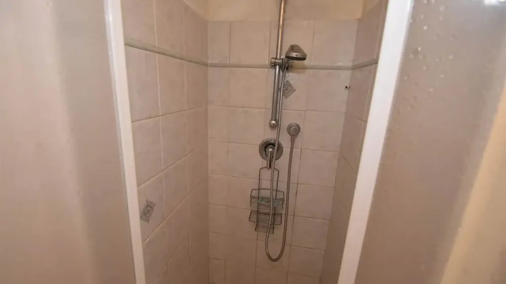 Vannitoad - Tuscan-Style Apartment in Historic Centre, Rosignano Marittimo