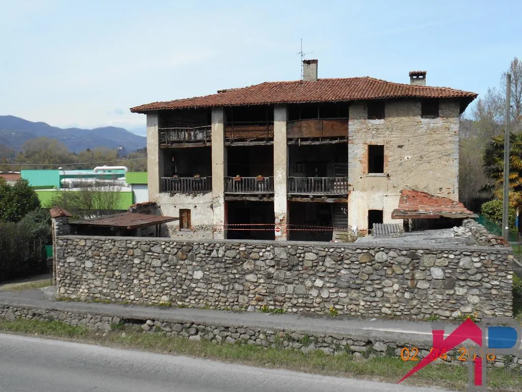 Extérieur - Rustic Farmhouse with Terrace in Cisano Bergamasco