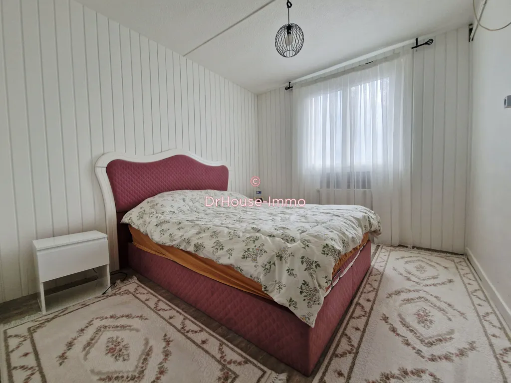 Magamistoad - Renovated Flat with Balcony in Private Residence