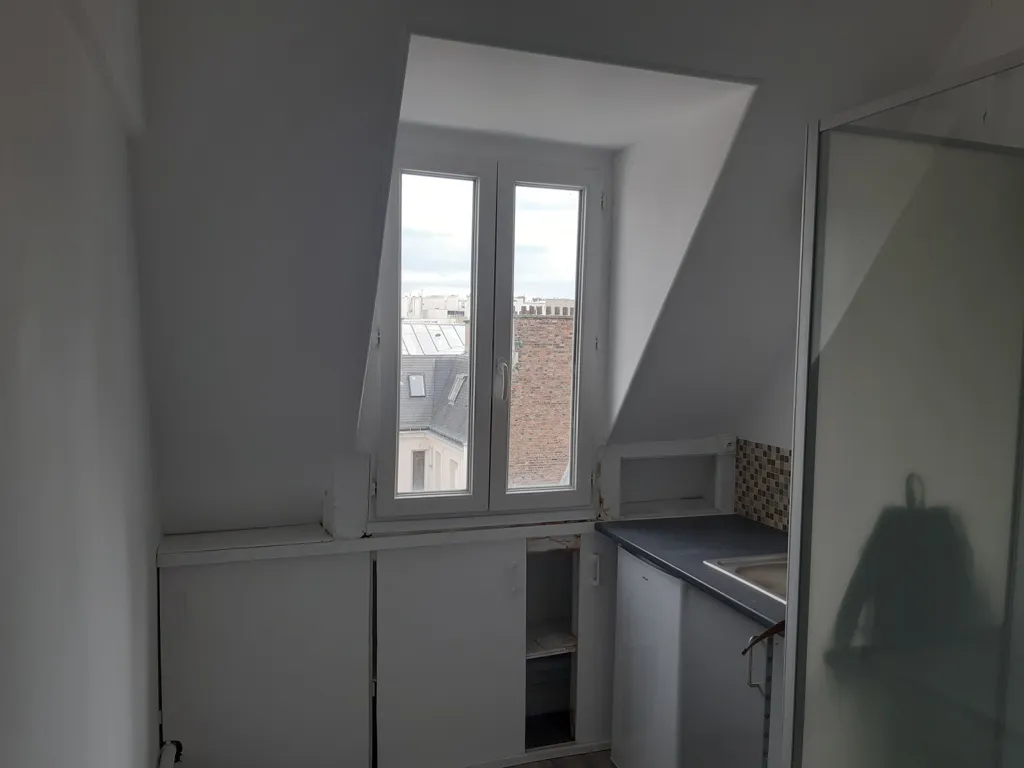 Toad - Studette with View in Paris 75017