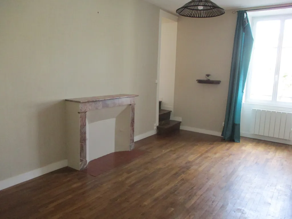 Elutuba - Type 3 Apartment in Centre Couhé