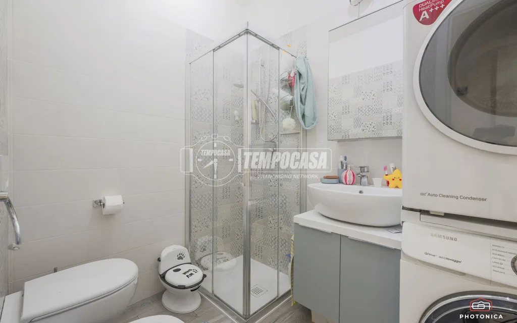 Salles de bain - Modern Apartment with Private Garden in Bologna