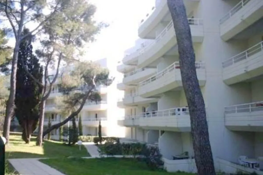 Jardin - Appartement Traversant avec Balcon à Montpellier