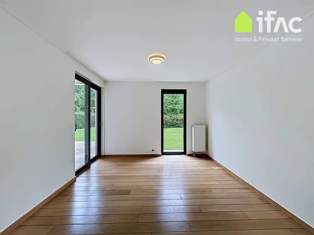 Séjour - Appartement de Plain-Pied avec Jardin Privé à Ukkel