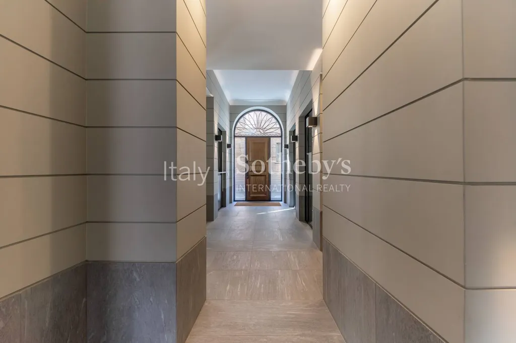 Esik - Luxury Flat with Balcony in Corso Magenta, Milan