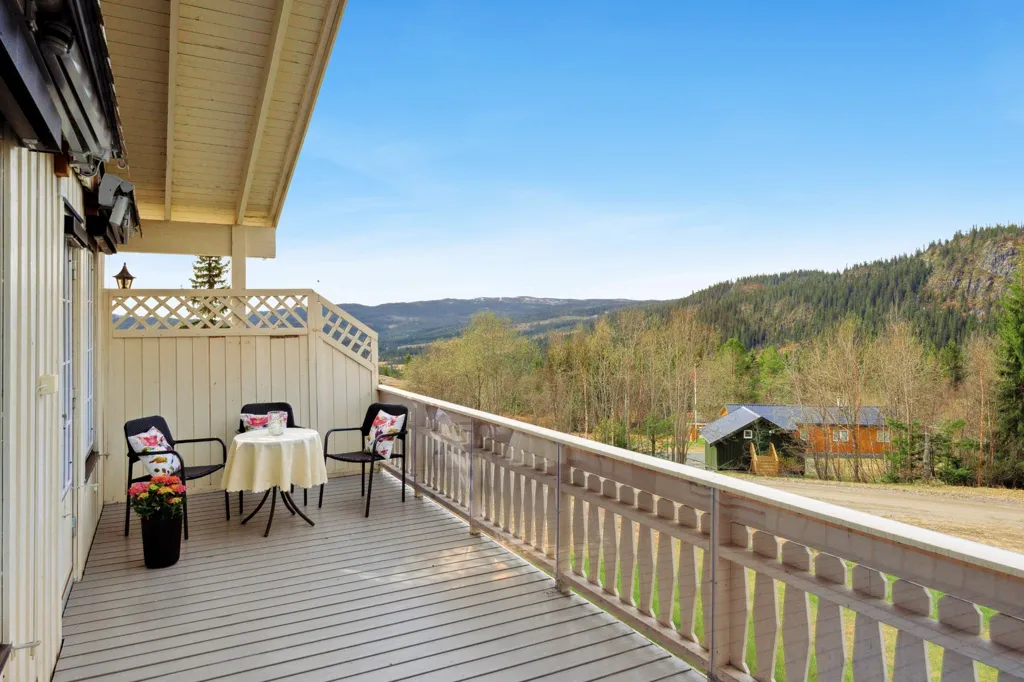 Balcon - Detached House with Double Garage in Stavadalen