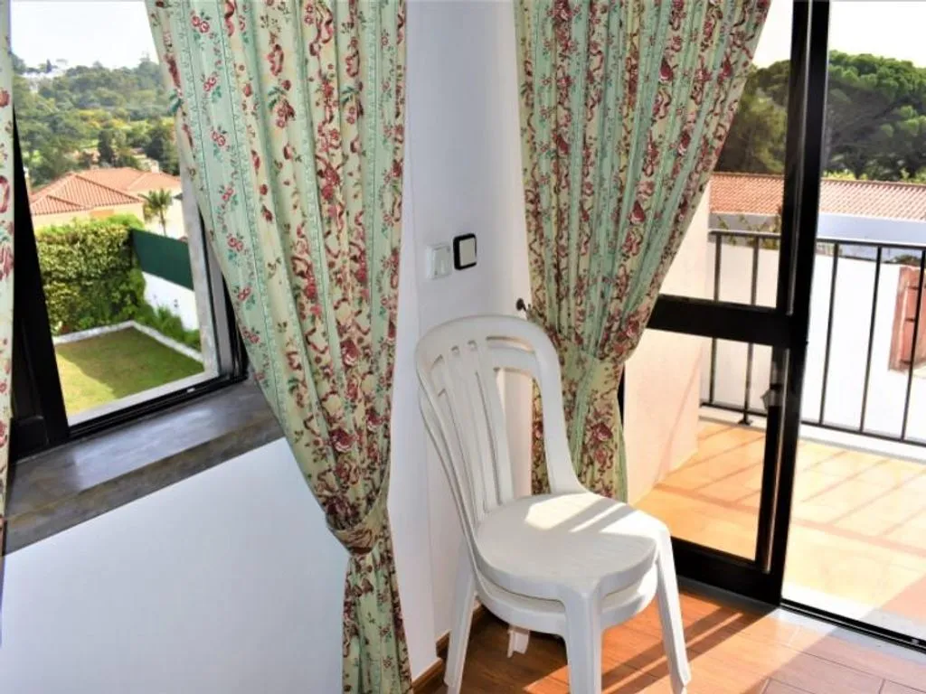 Balcony - Luxury Hotel with Pool in Estoril, Cascais