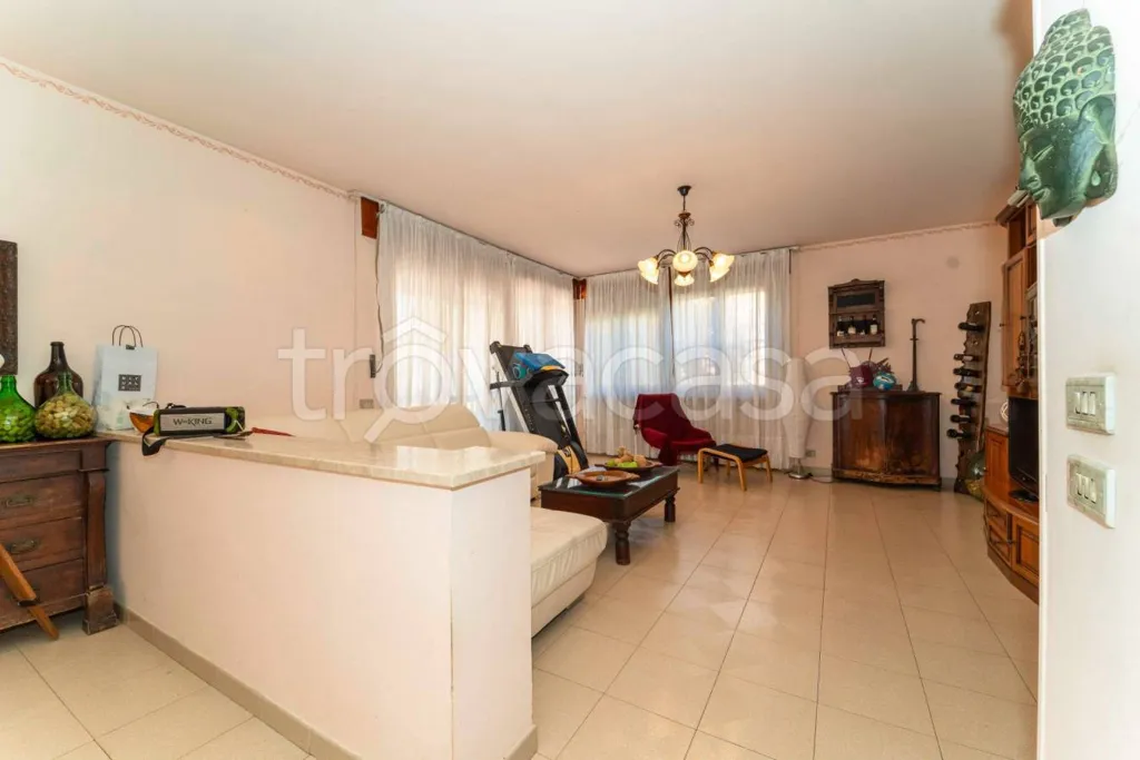 Living Room - Elegant Villa with Private Garden in Chieri