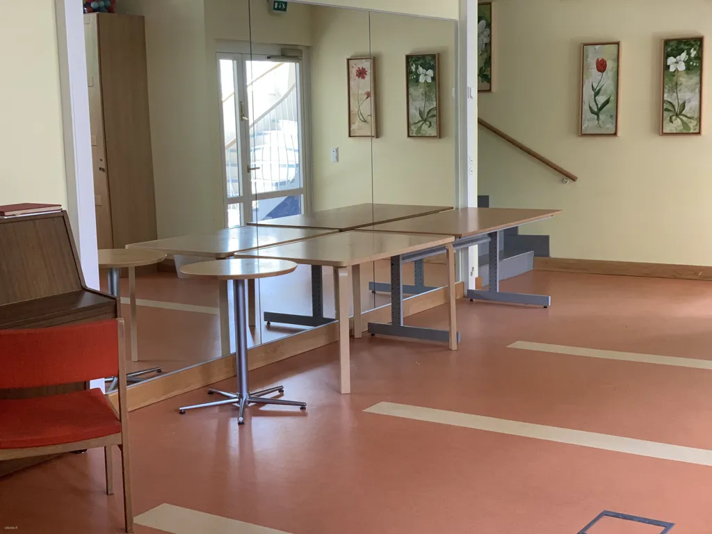Salle à manger - Student Room with Central Park Access in Helsinki