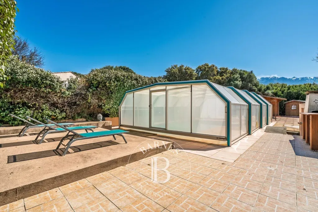 Terrasse - Villa avec Vue Montagnes et Piscine à Lumio