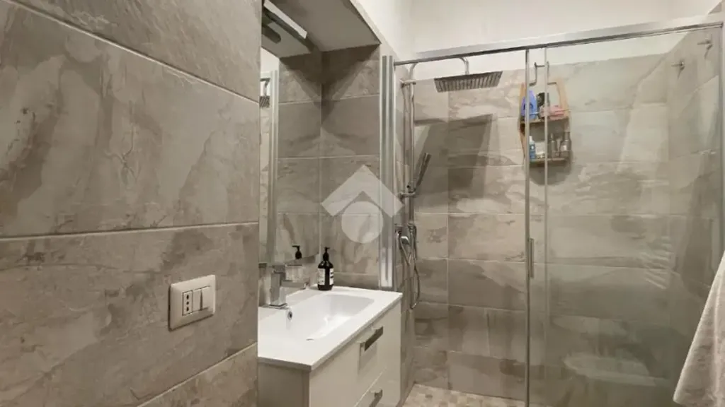 Vannitoad - Fully Furnished Flat with Balconies in Milan