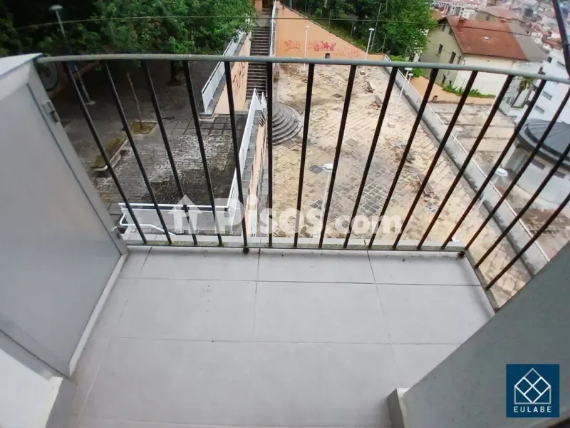Balcon - Ample 3-Bedroom Flat with Balcony in Eibar
