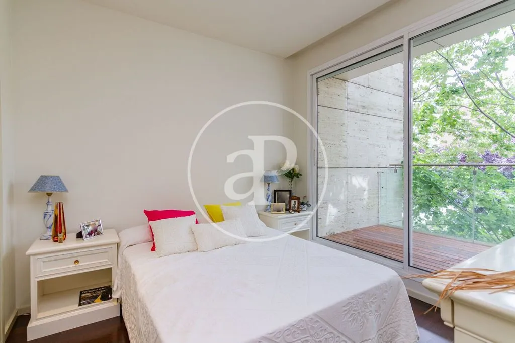 Magamistoad - Luxury Villa with Pool in Chamartin, Madrid