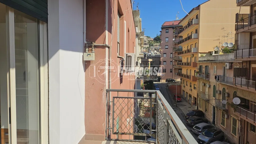 Balcony - Student-Friendly Flat near Messina University