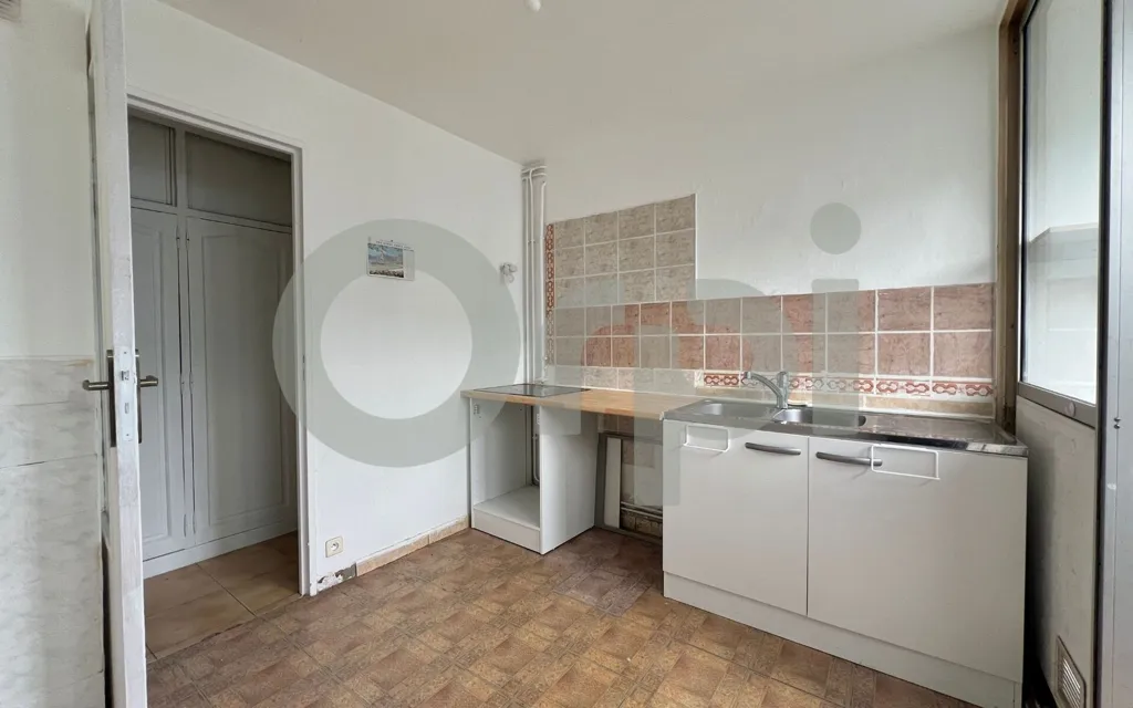 Köök - Apartment with Balcony in Sucy-en-Brie