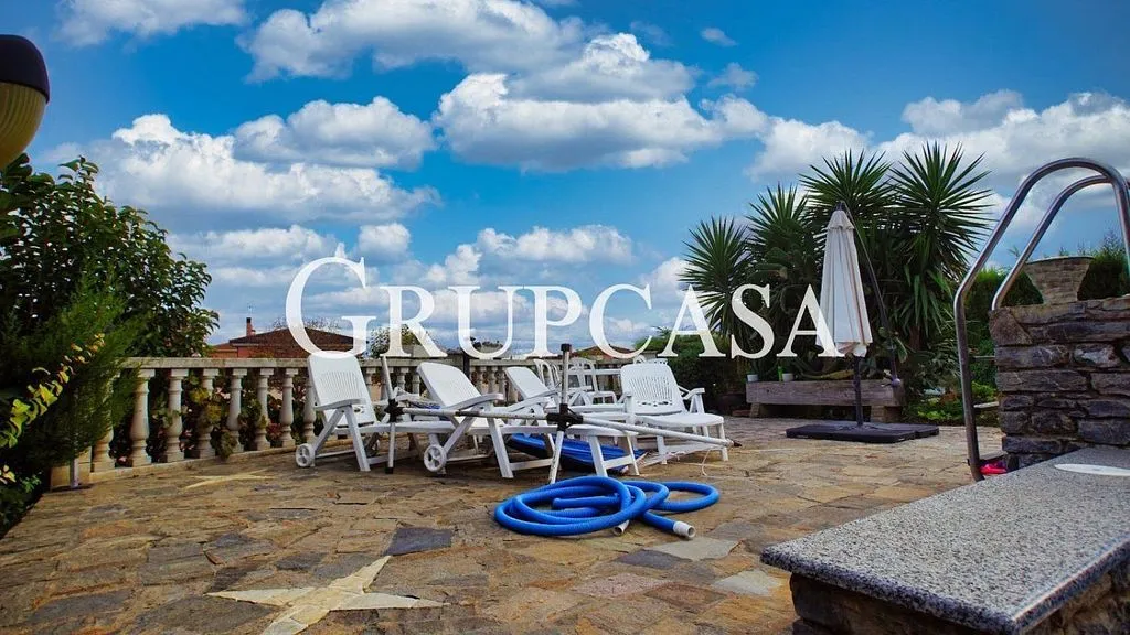 Bassein - Luxury Detached House with Pool in Alpicat