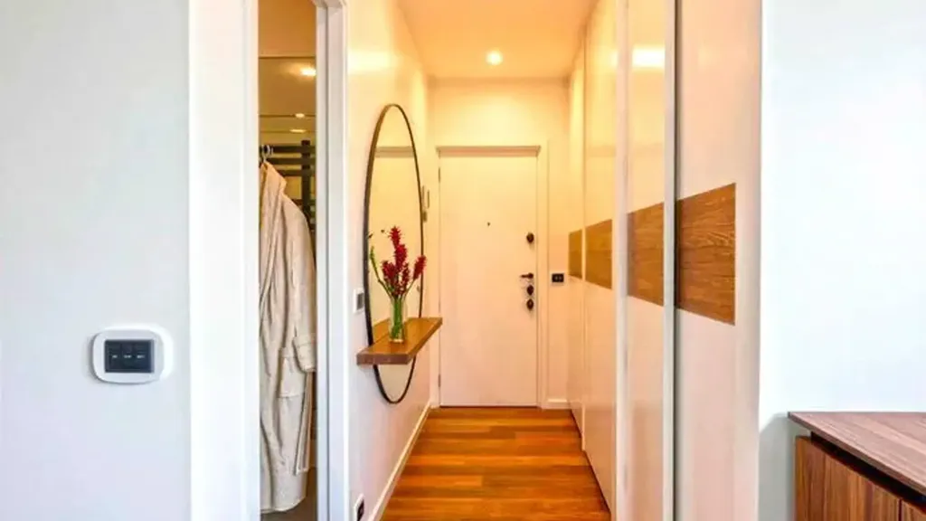 Esik - Modern Penthouse with Garage in Bergamo