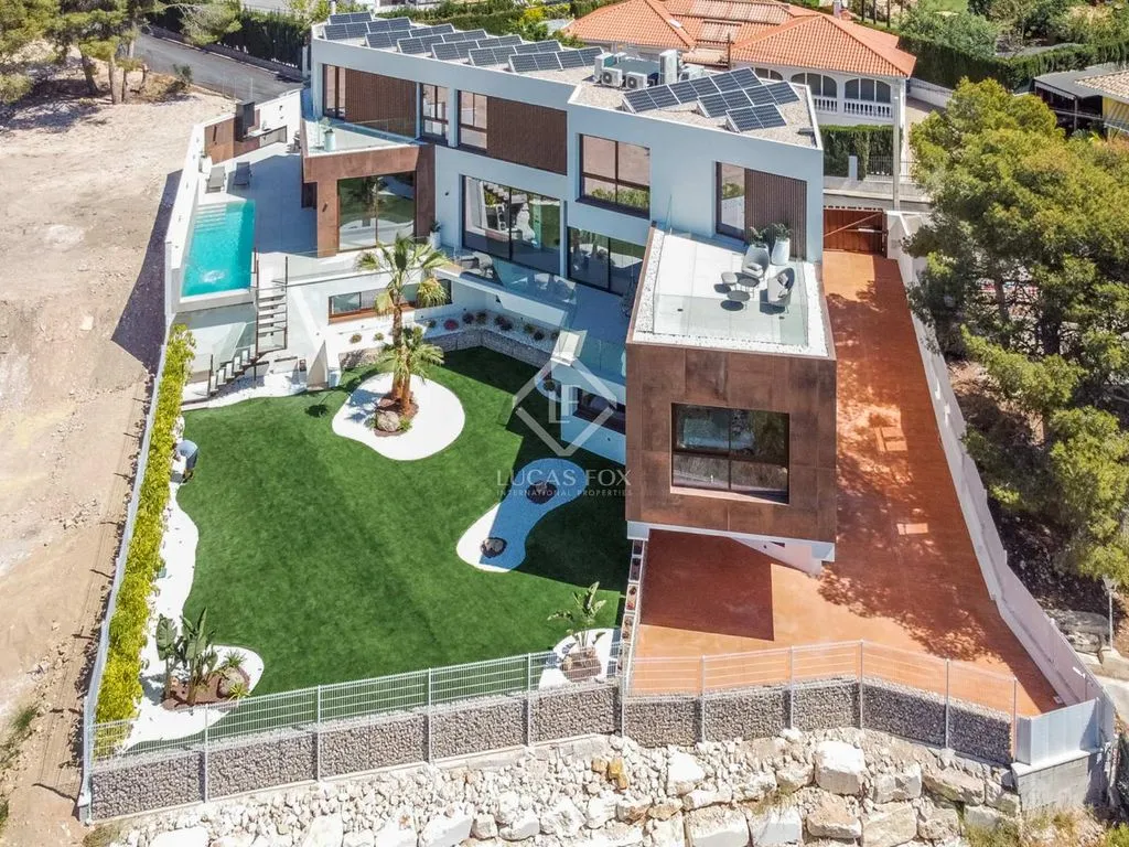 Aerial - Luxury Villa with Sea View in La Nucía