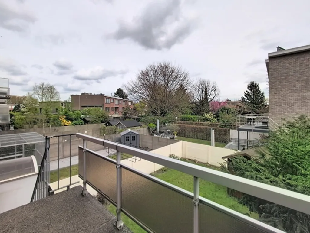 Aed - Apartment with Garden in Mortsel