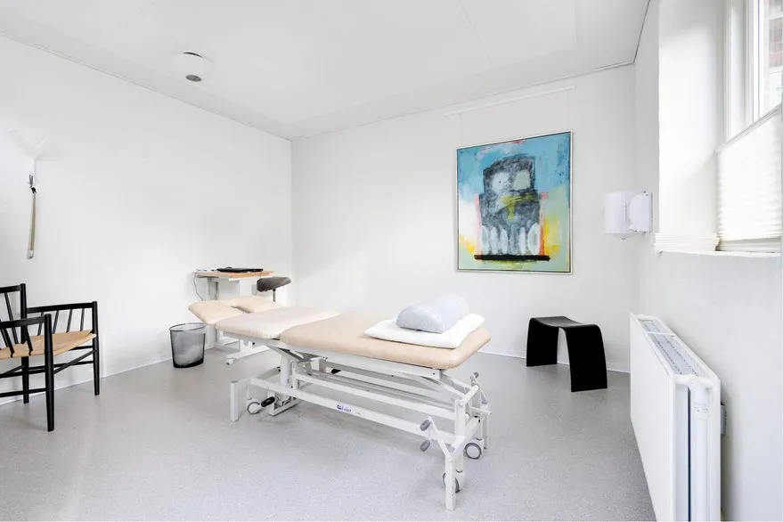 Kabinet - Mixed-Use Property with Garden in Skjern