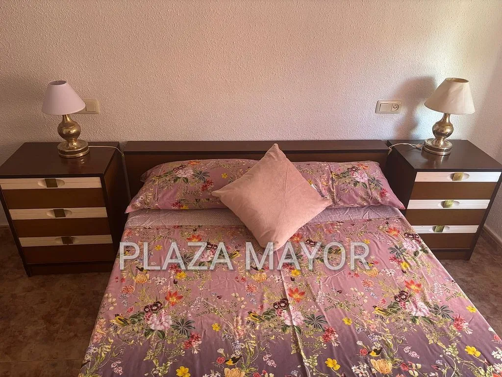 Chambres - Furnished Flat with Balcony in Rollo