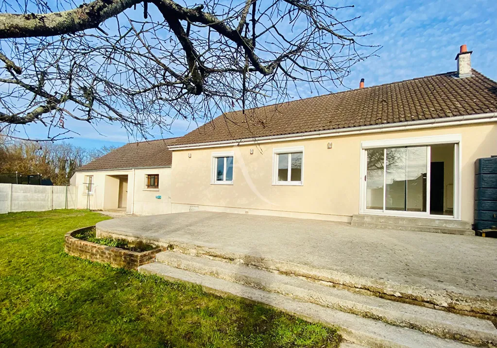 Välivaade - Single-Storey House with Garden in Checy