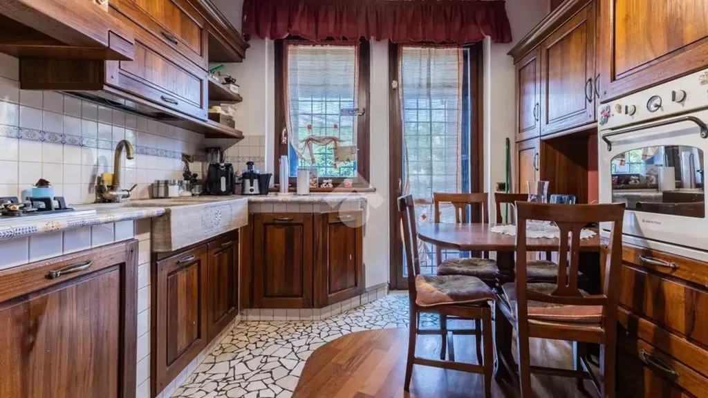 Cuisine - Villa with Garden in Bracciano