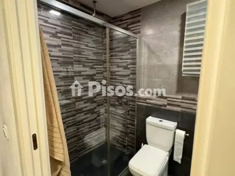Bathrooms - Reformed Apartment with Pool in Benidorm