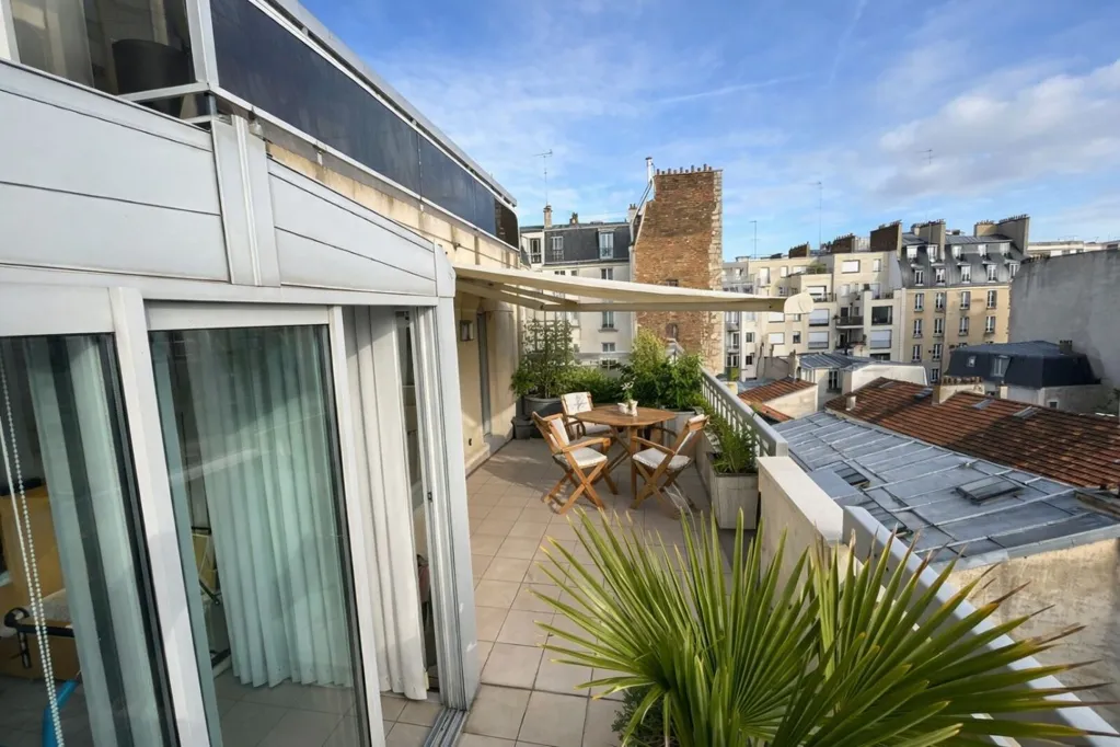 Terrasse - T1 avec Terrasse et Vue Cour à Paris