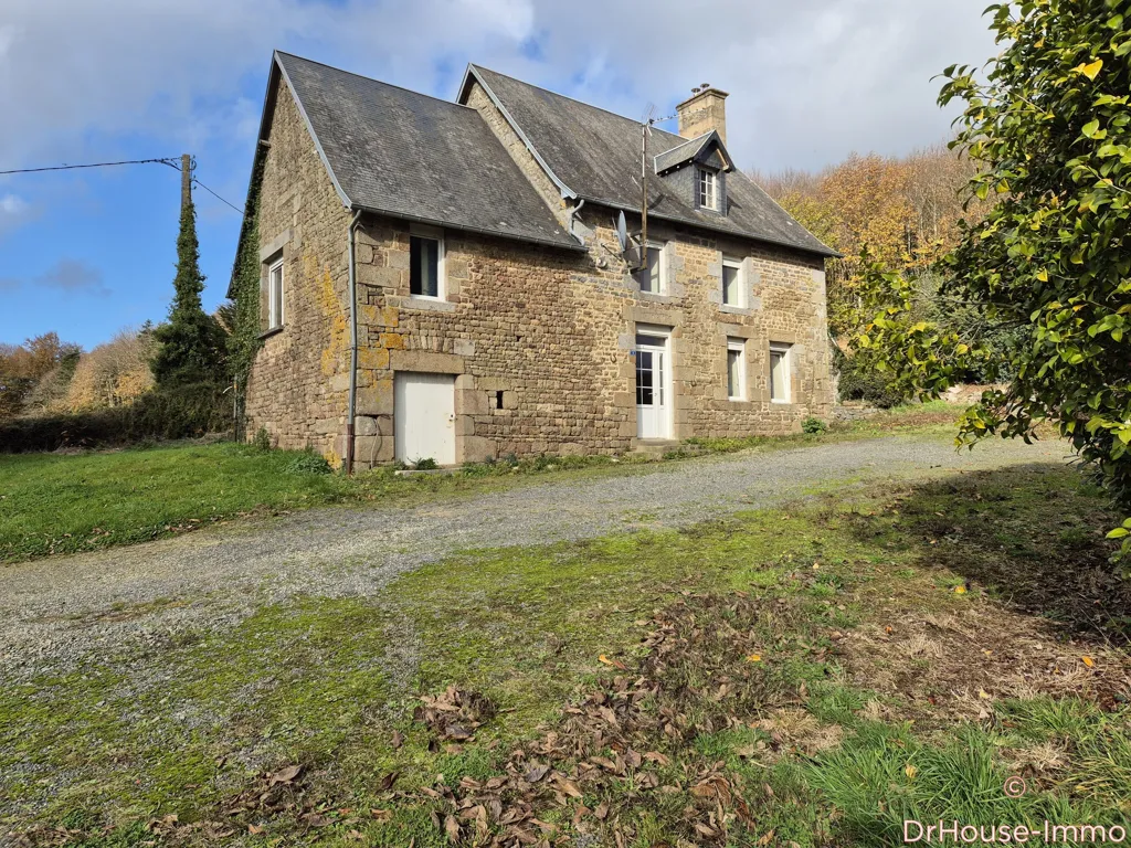 Extérieur - Maison en Pierres avec Vue Campagne à Saint-Pois