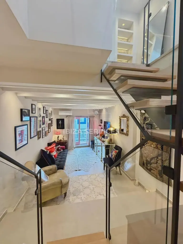 Stanze - Renovated Duplex with Sea View in La Marina