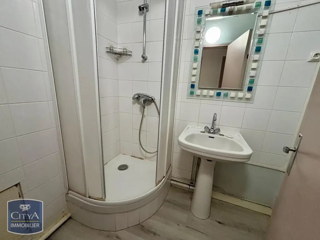 Salles de bain - Appartement T2 au Cœur de Châteauroux
