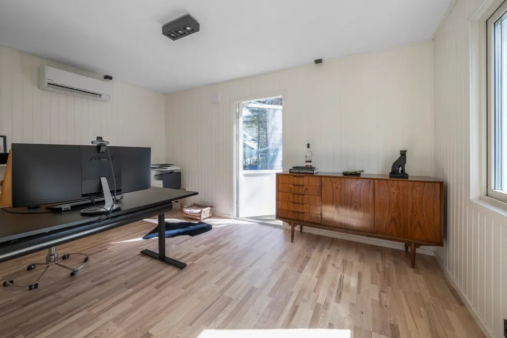 Arbeitszimmer - Spacious Bungalow with Pool in Ljungskogen