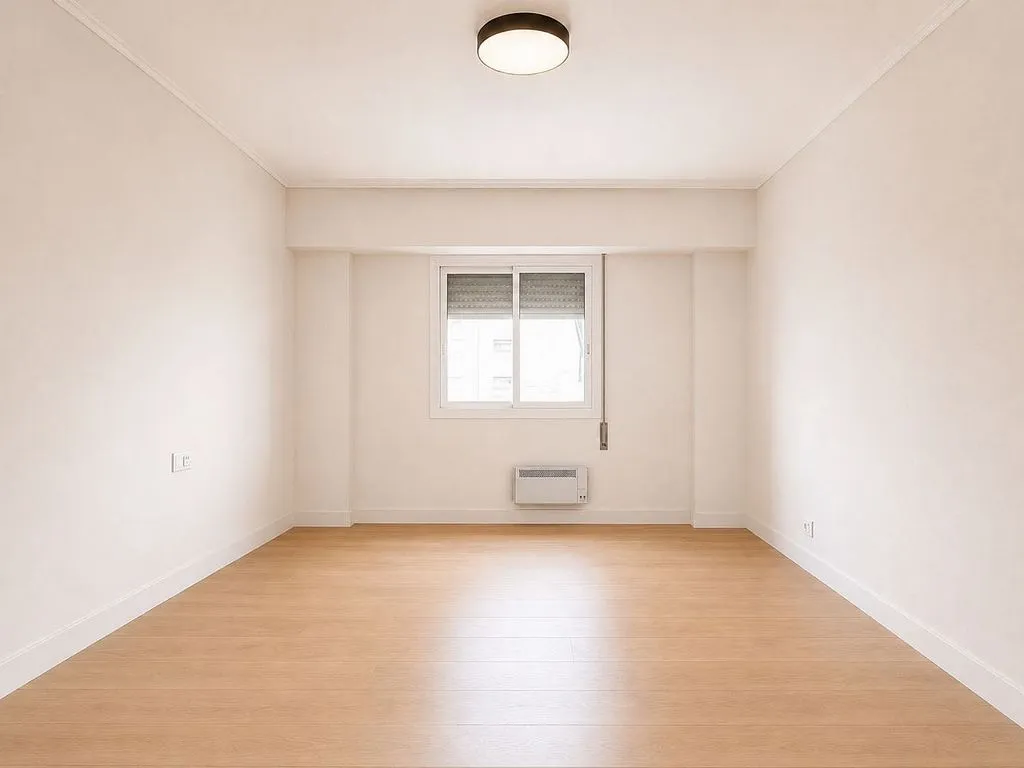 Pièces - Apartment with Balcony in Mestalla, Valencia